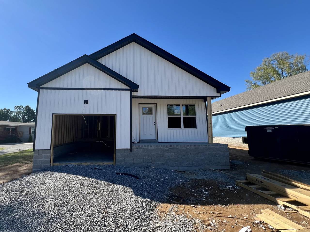 165 Arkansas Ave - Photo 1