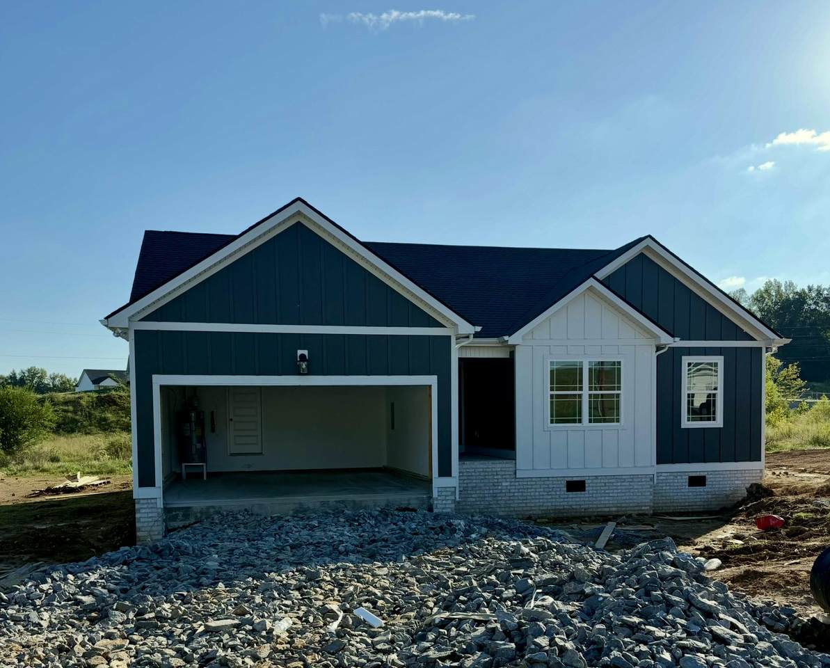 3010 Longview Ct - Photo 1