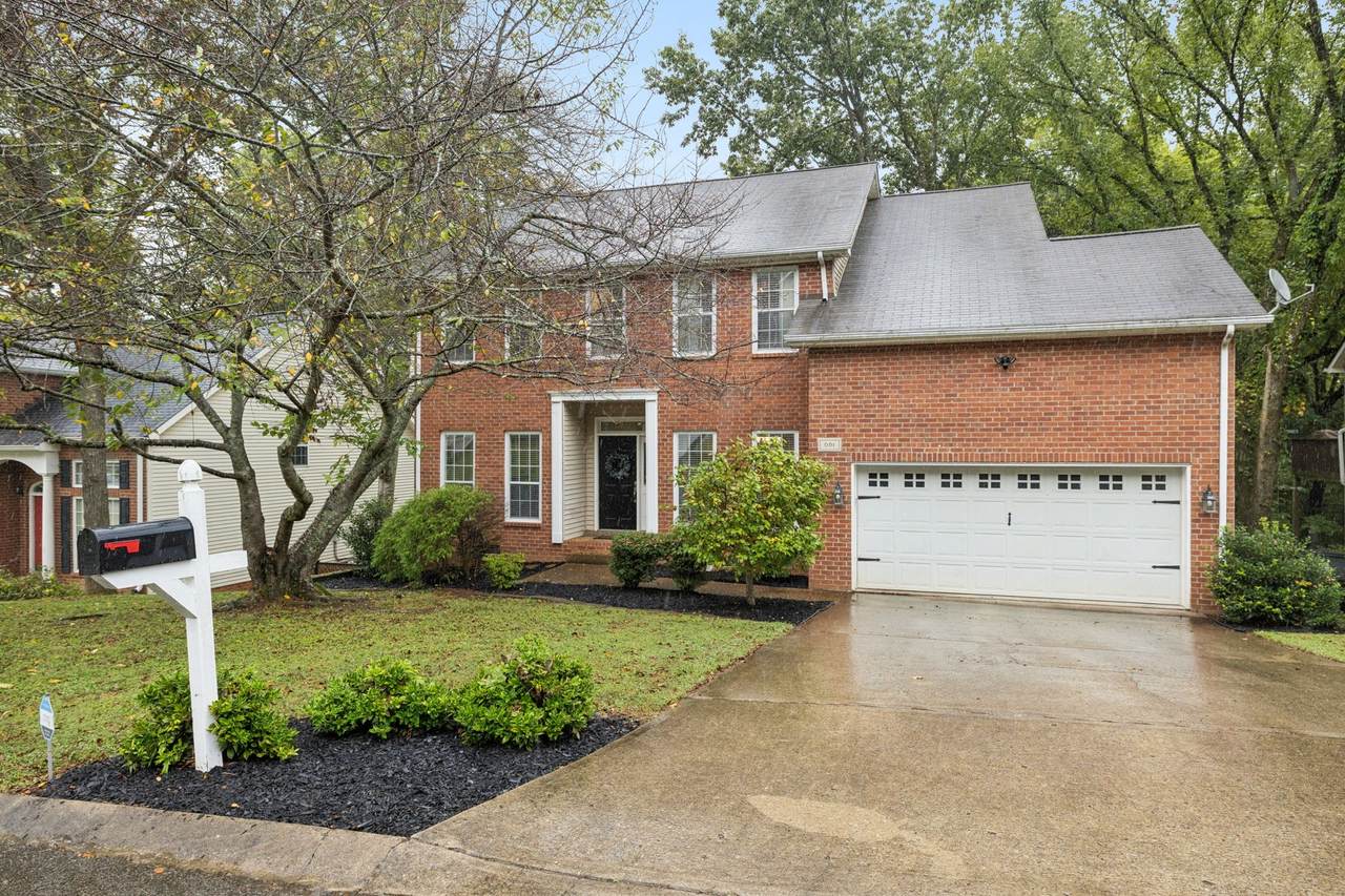 661 Magnolia Ln - Photo 1