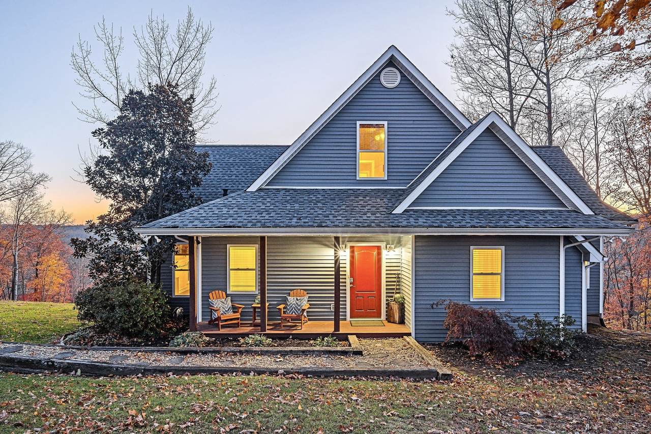 401 Oak Dr - Photo 1