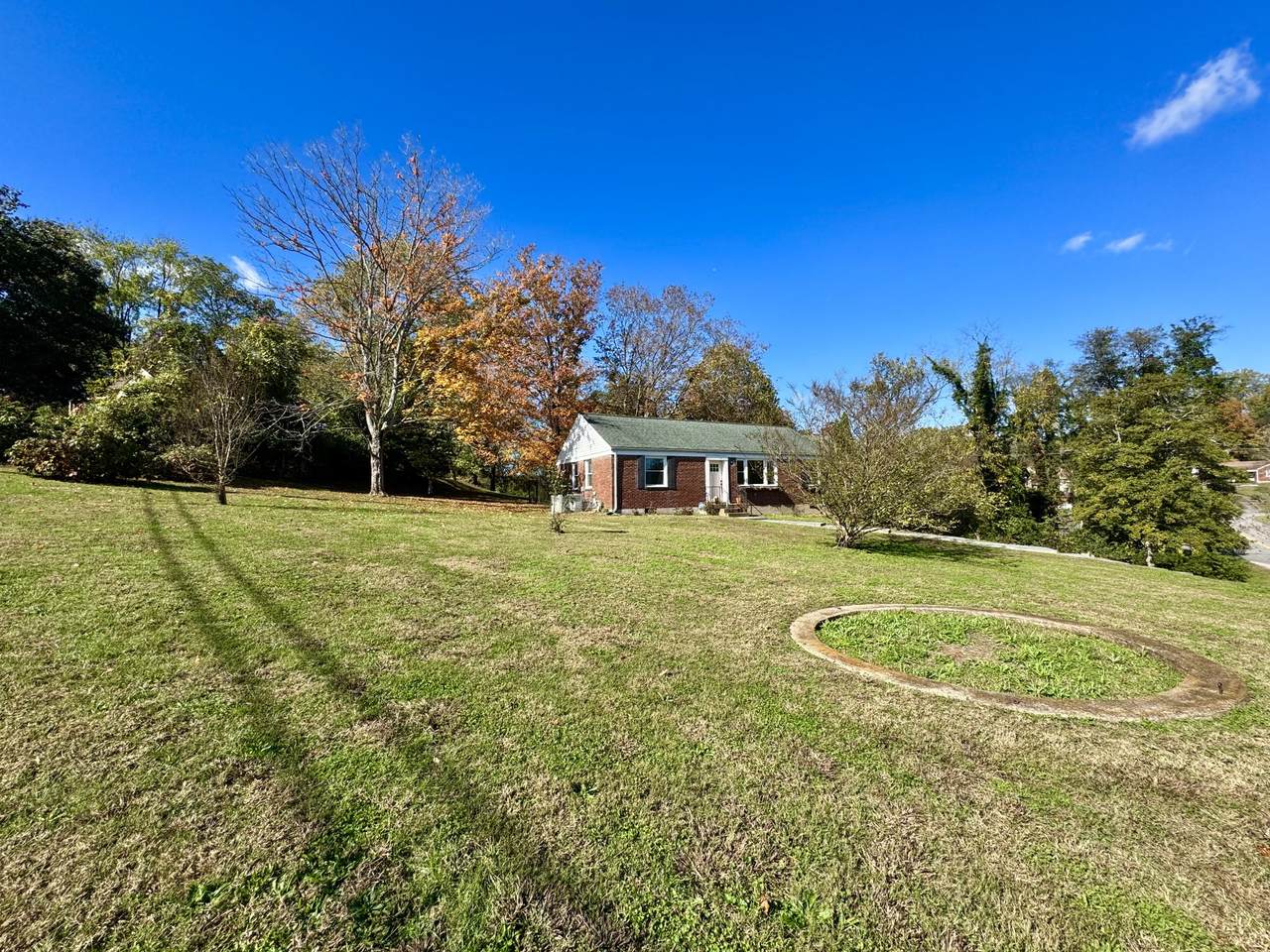 2340 Fernwood Dr - Photo 1