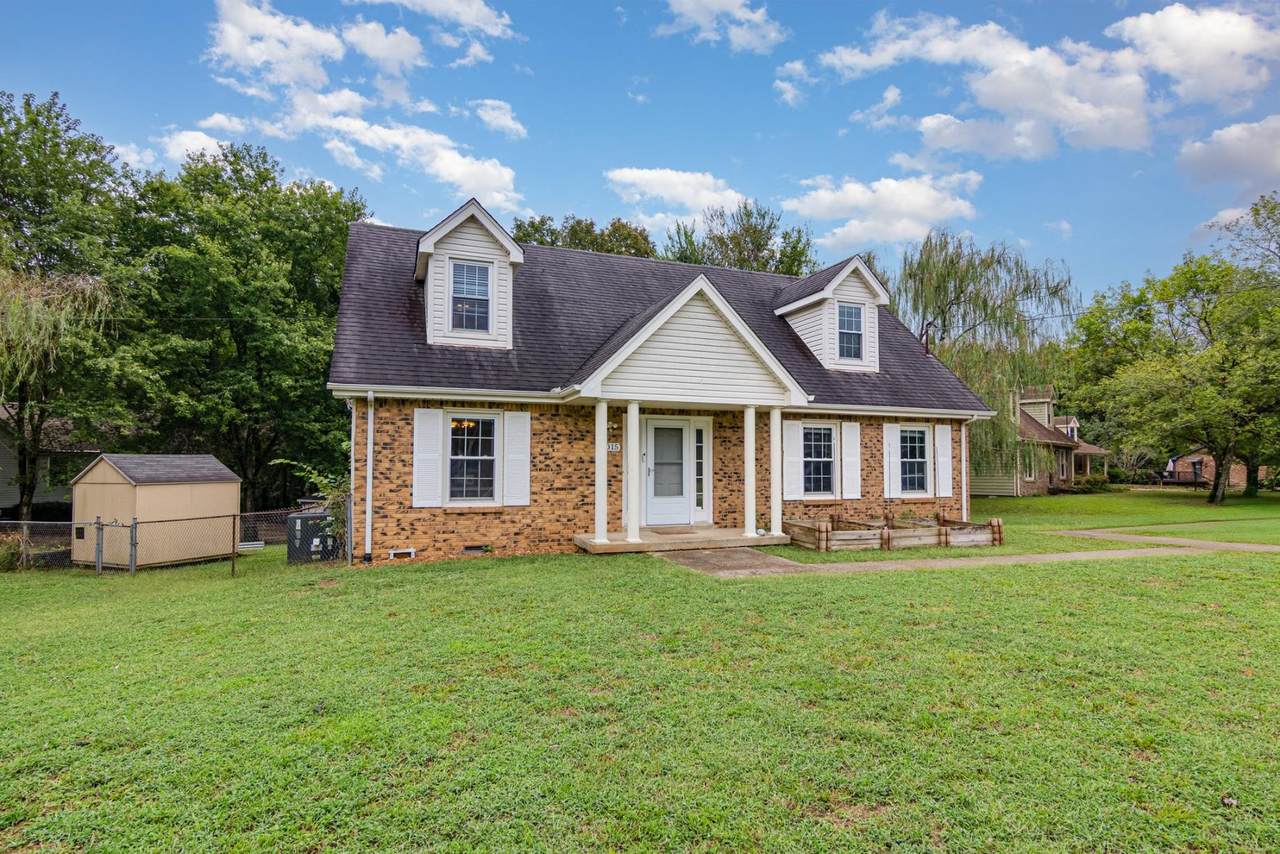 1015 Foxmoor Dr - Photo 1