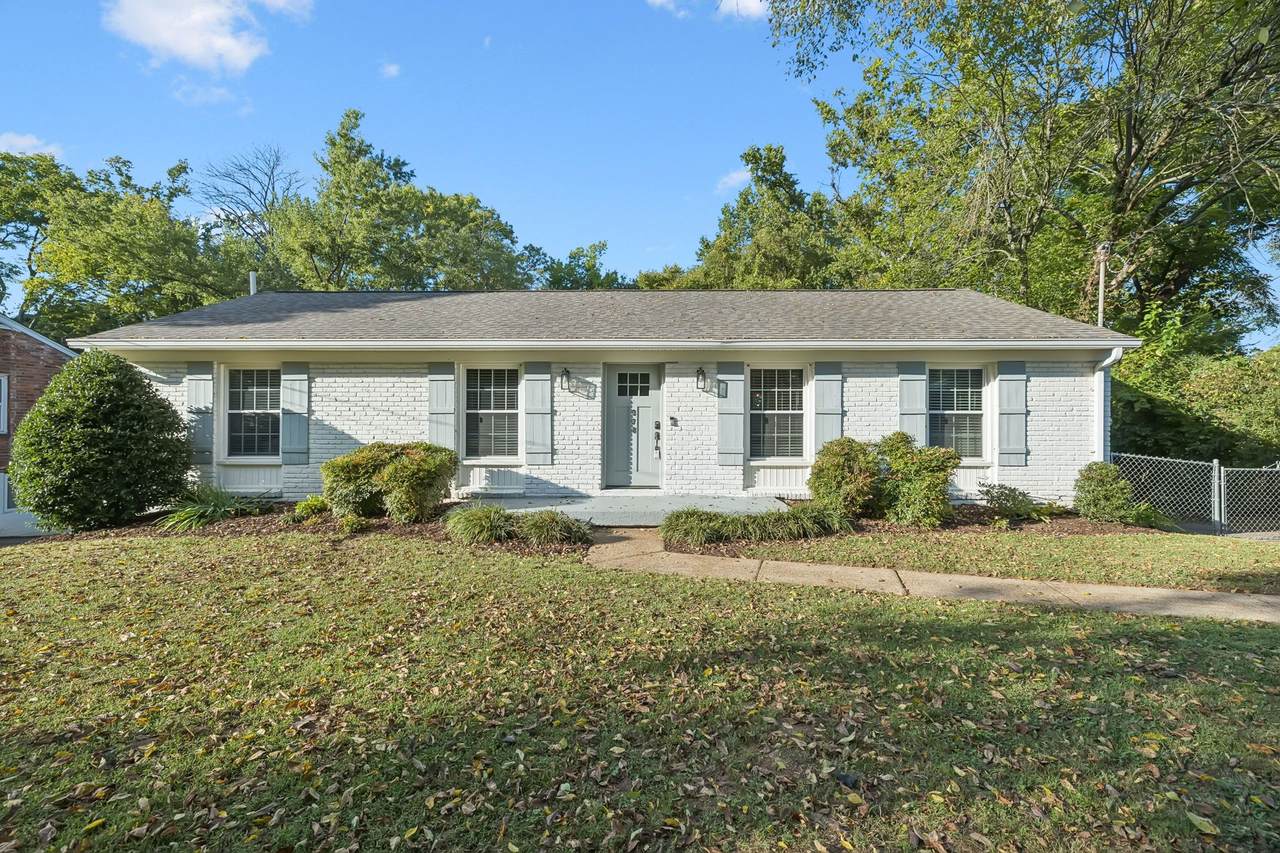 338 Lynn Dr - Photo 1