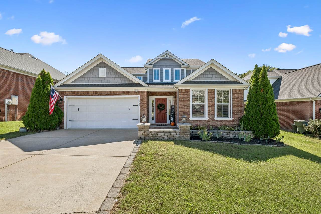 1733 Hartford Ln - Photo 1