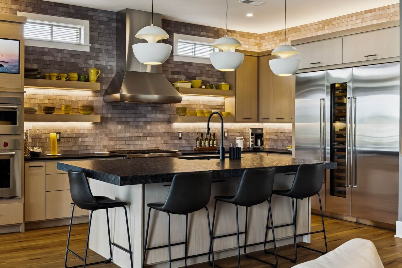 1024 Club View Dr - Photo 1