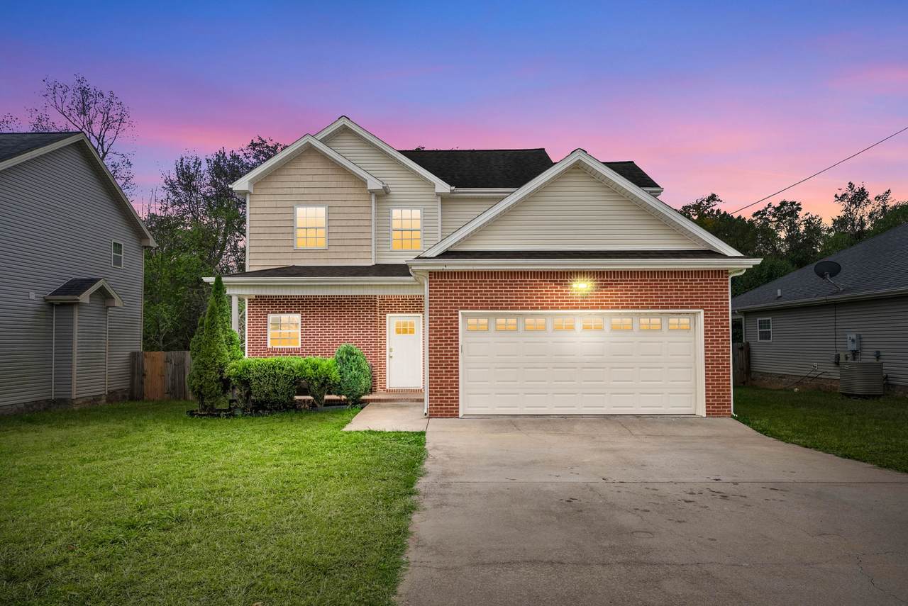 213 Azalea Dr - Photo 1