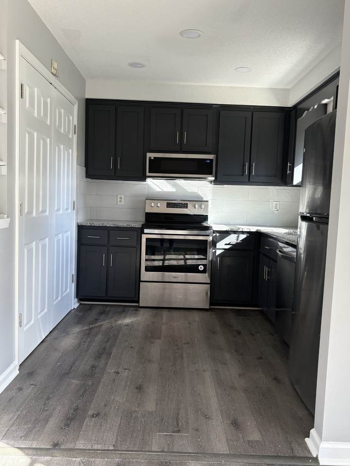 1494 Sunshine Dr - Photo 1