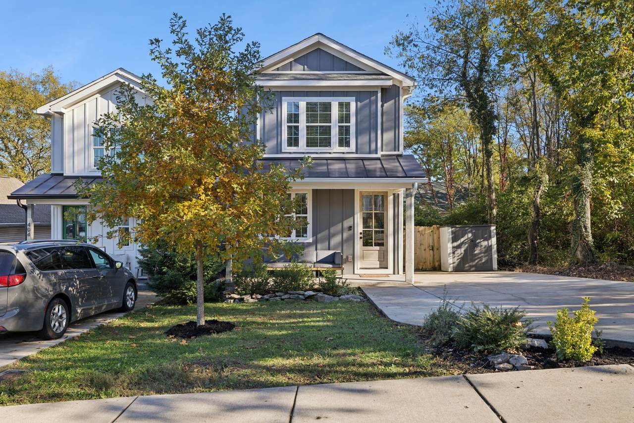 402 Lovell St - Photo 1