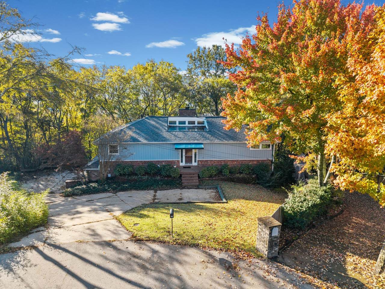 525 Saddle Dr - Photo 1