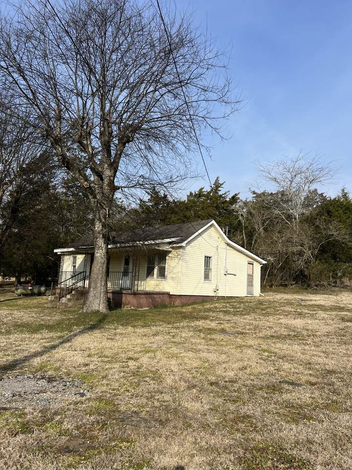 222 Vinta Mill Rd - Photo 1