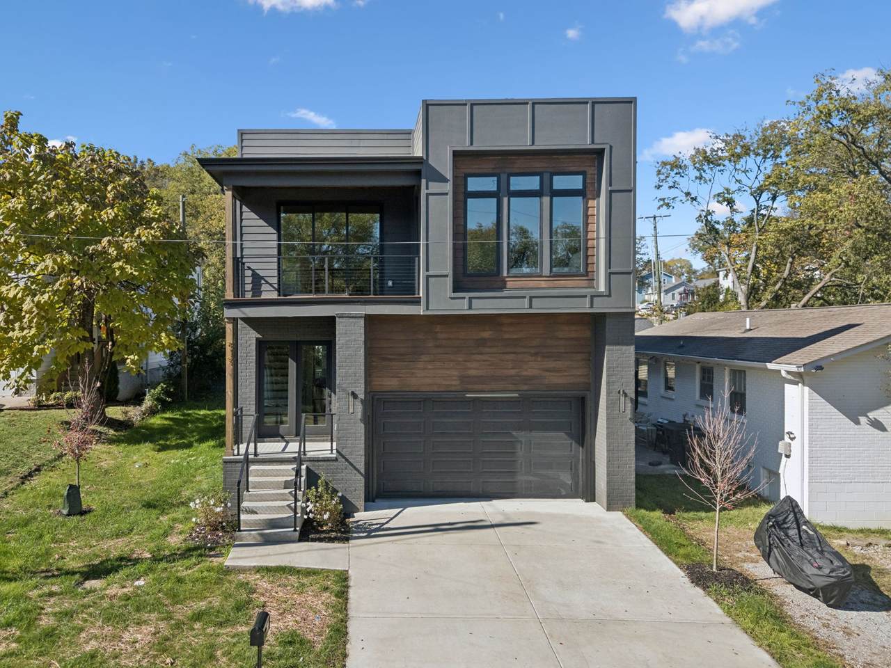 519 Elaine Ave - Photo 1