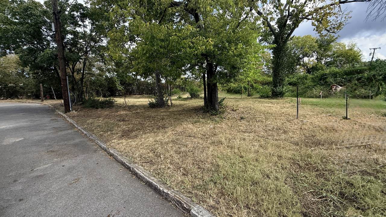 1219 Scovel St - Photo 1
