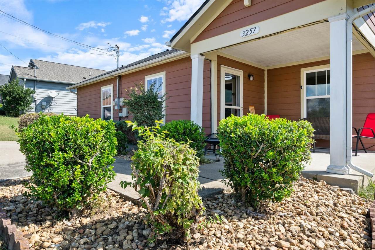 3257 Rainwood Dr - Photo 1