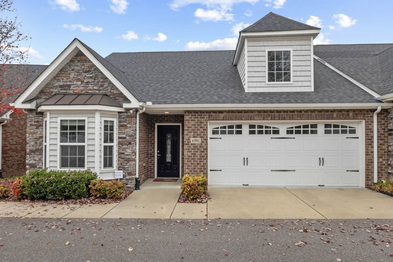395 Devon Chase Hl - Photo 1