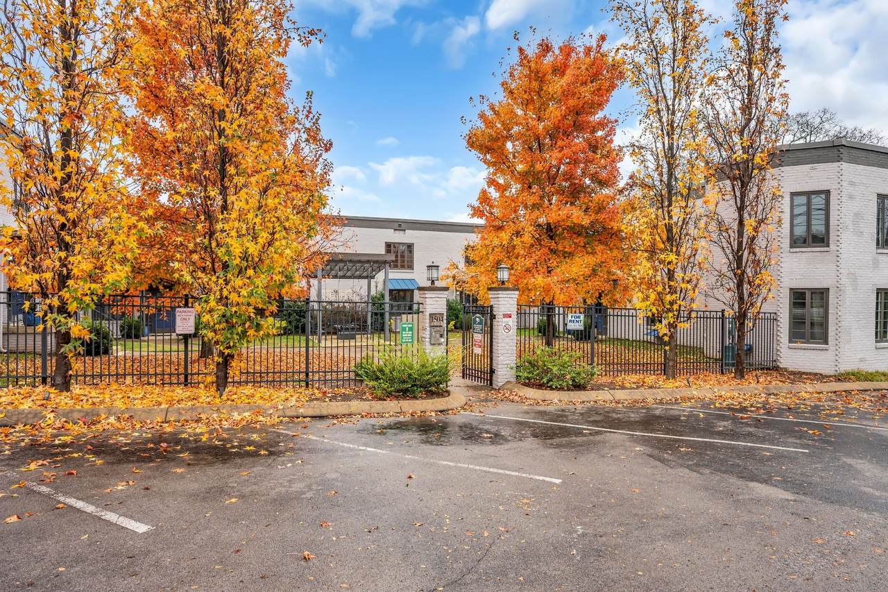 1504 18th Ave - Photo 1