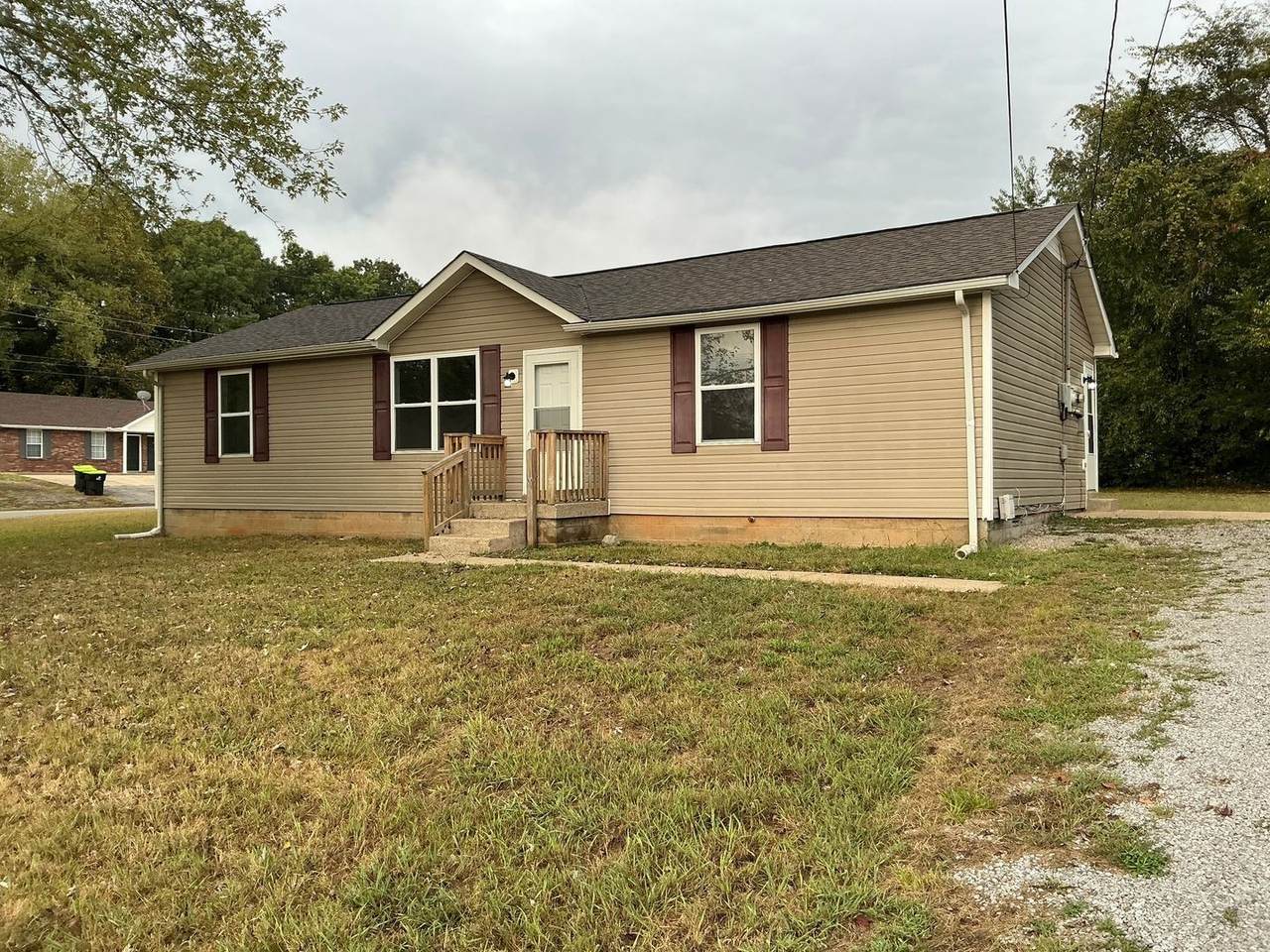 239 Orleans Dr - Photo 1