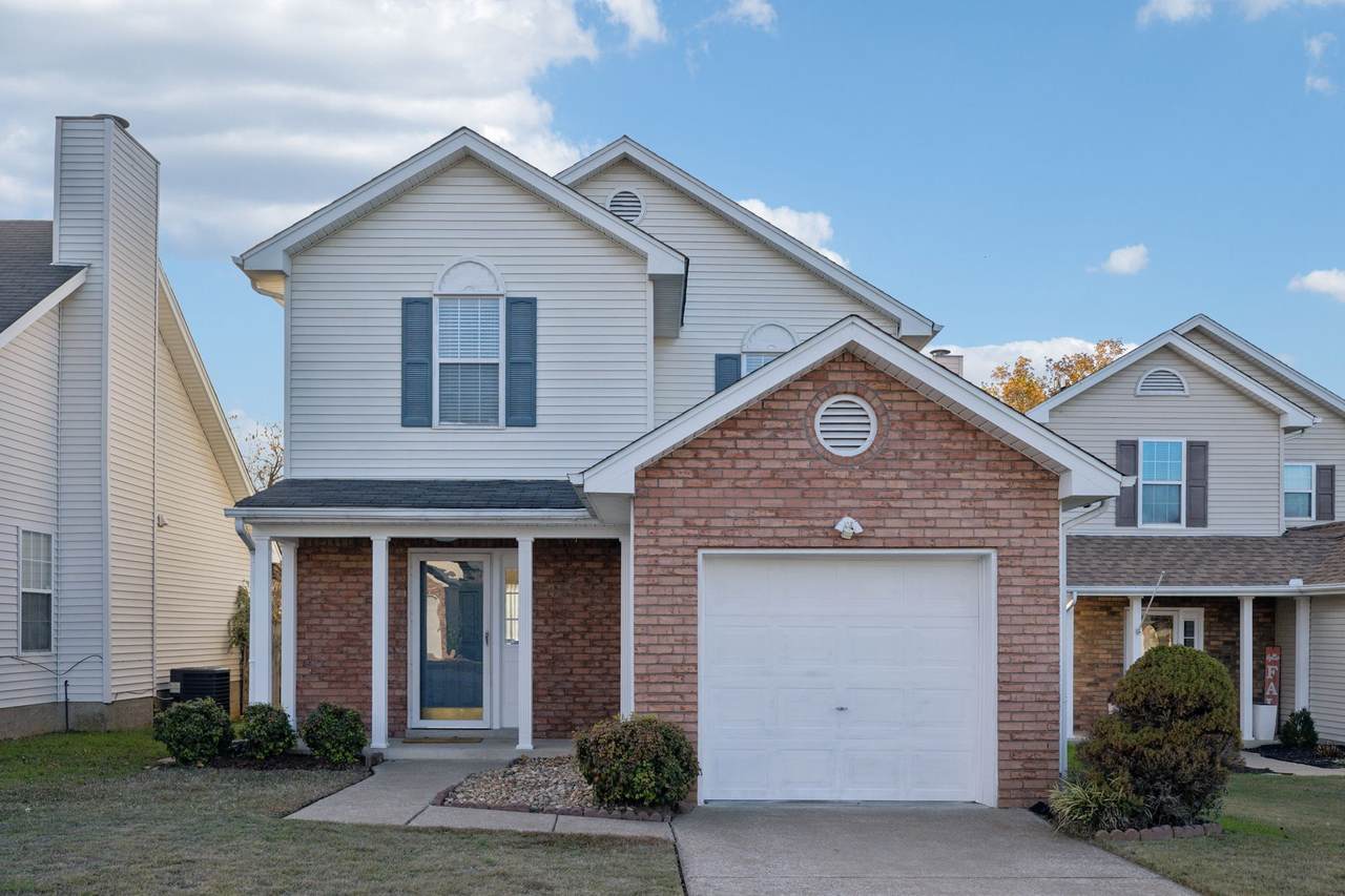 605 Selsey Ct N - Photo 1