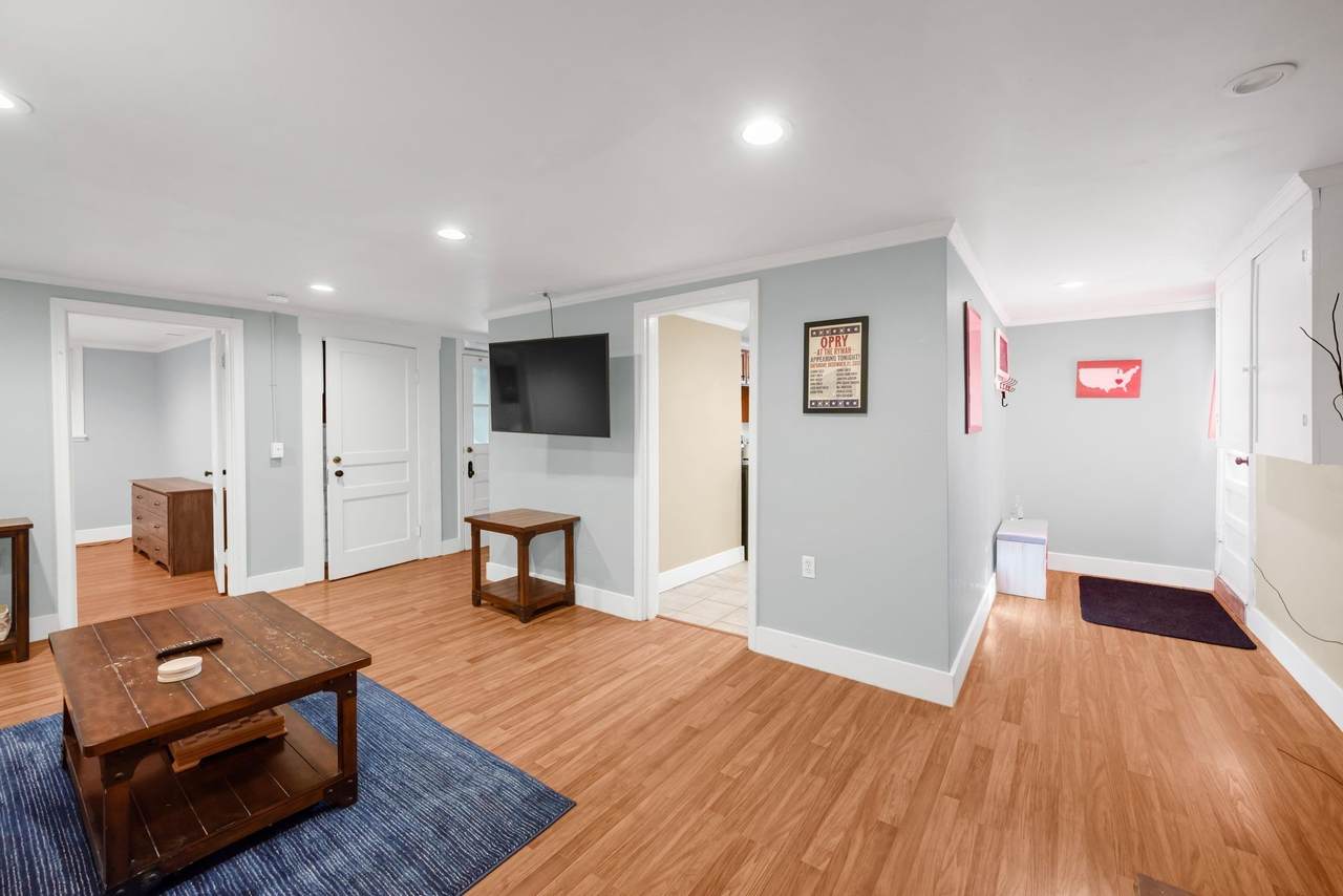 2720 Bobby Ave - Photo 1