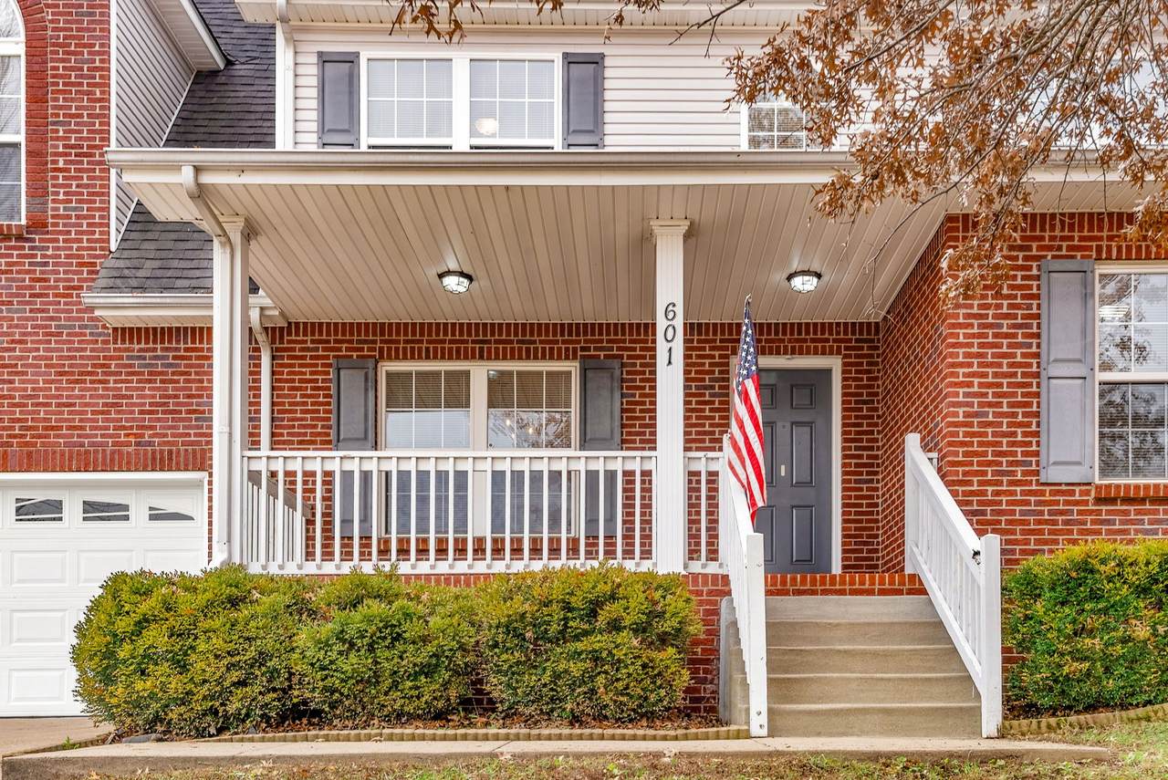 601 Winding Bluff Way - Photo 1