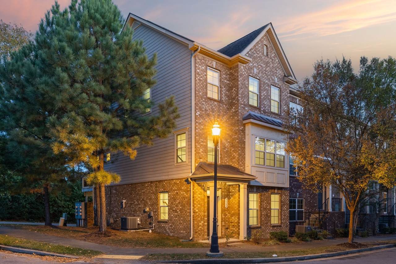 5562 Prada Dr - Photo 1