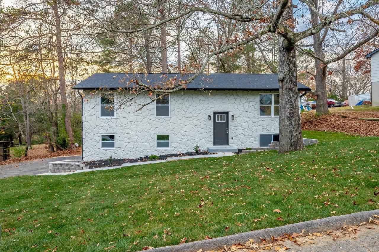 2414 Leann Cir - Photo 1