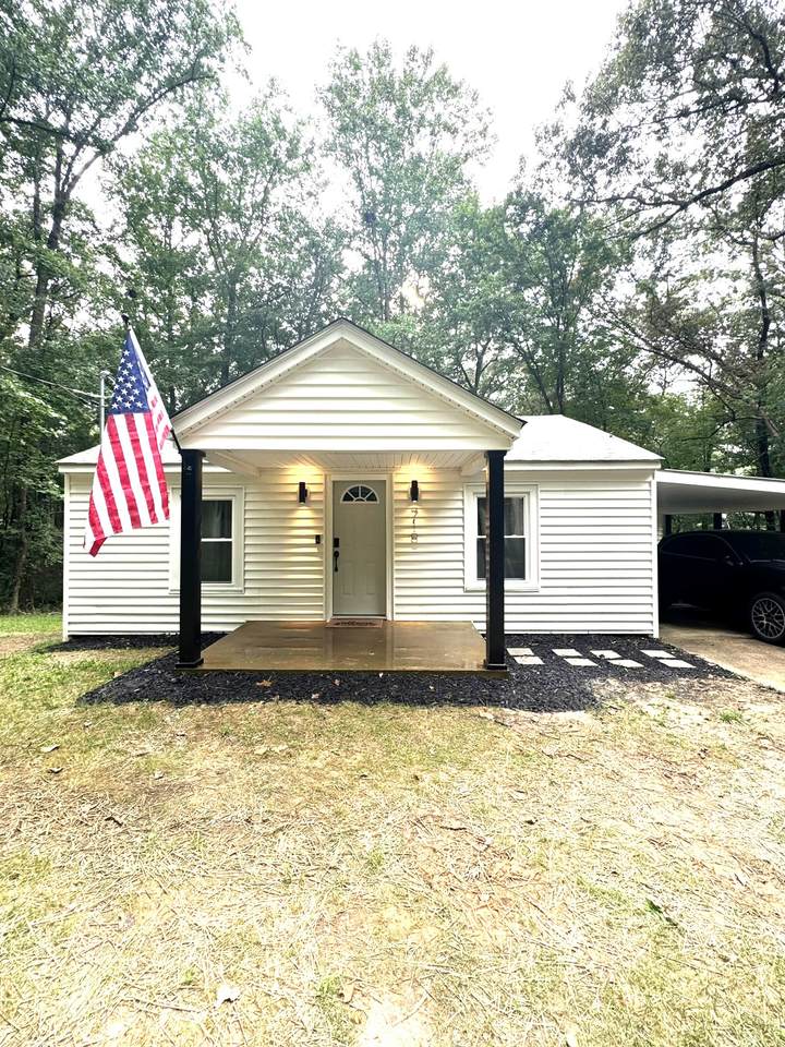 710 Third St - Photo 1