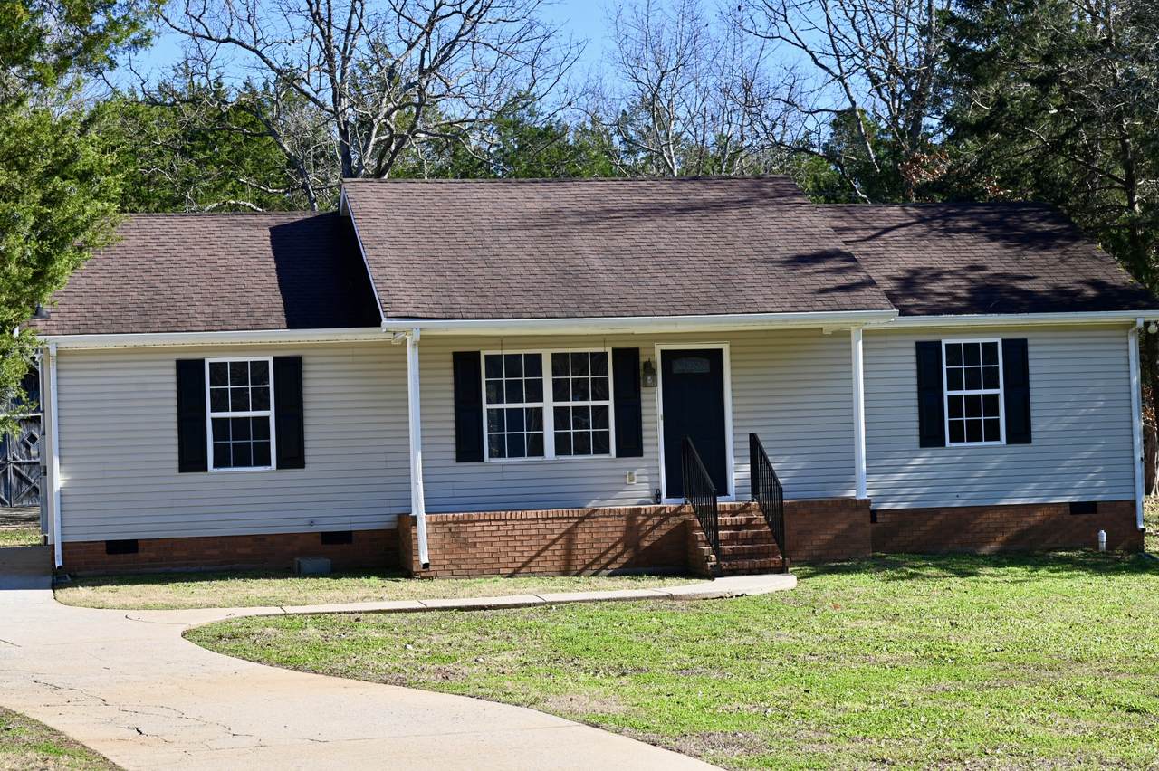 1513 Rebecca Dr - Photo 1