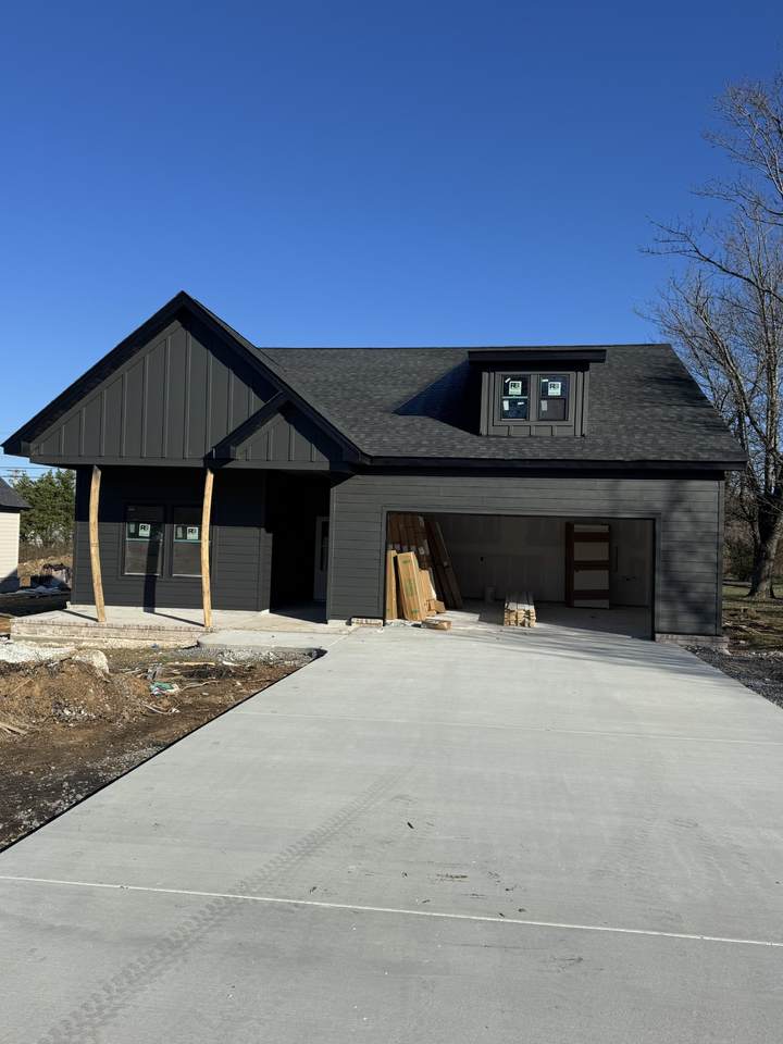 504 Morgan Dr - Photo 1