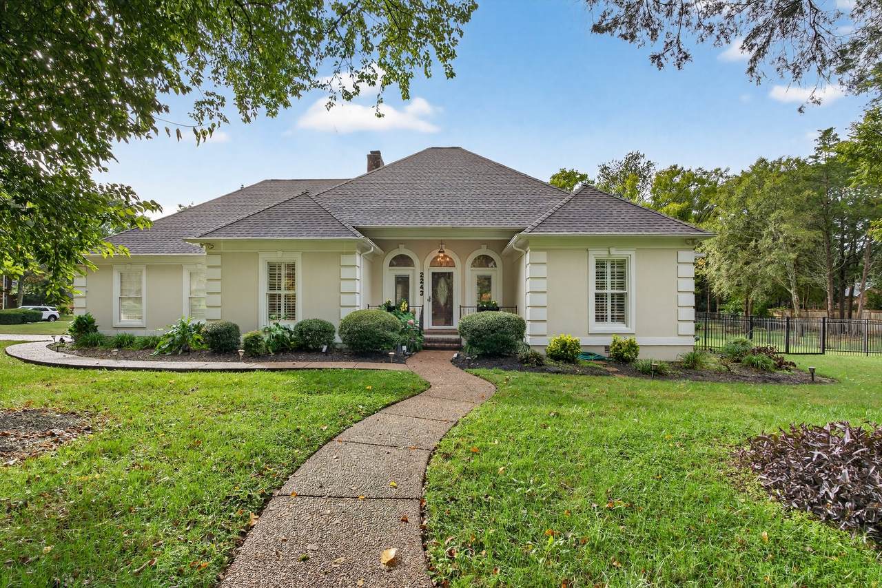 2243 Northwoods Dr - Photo 1