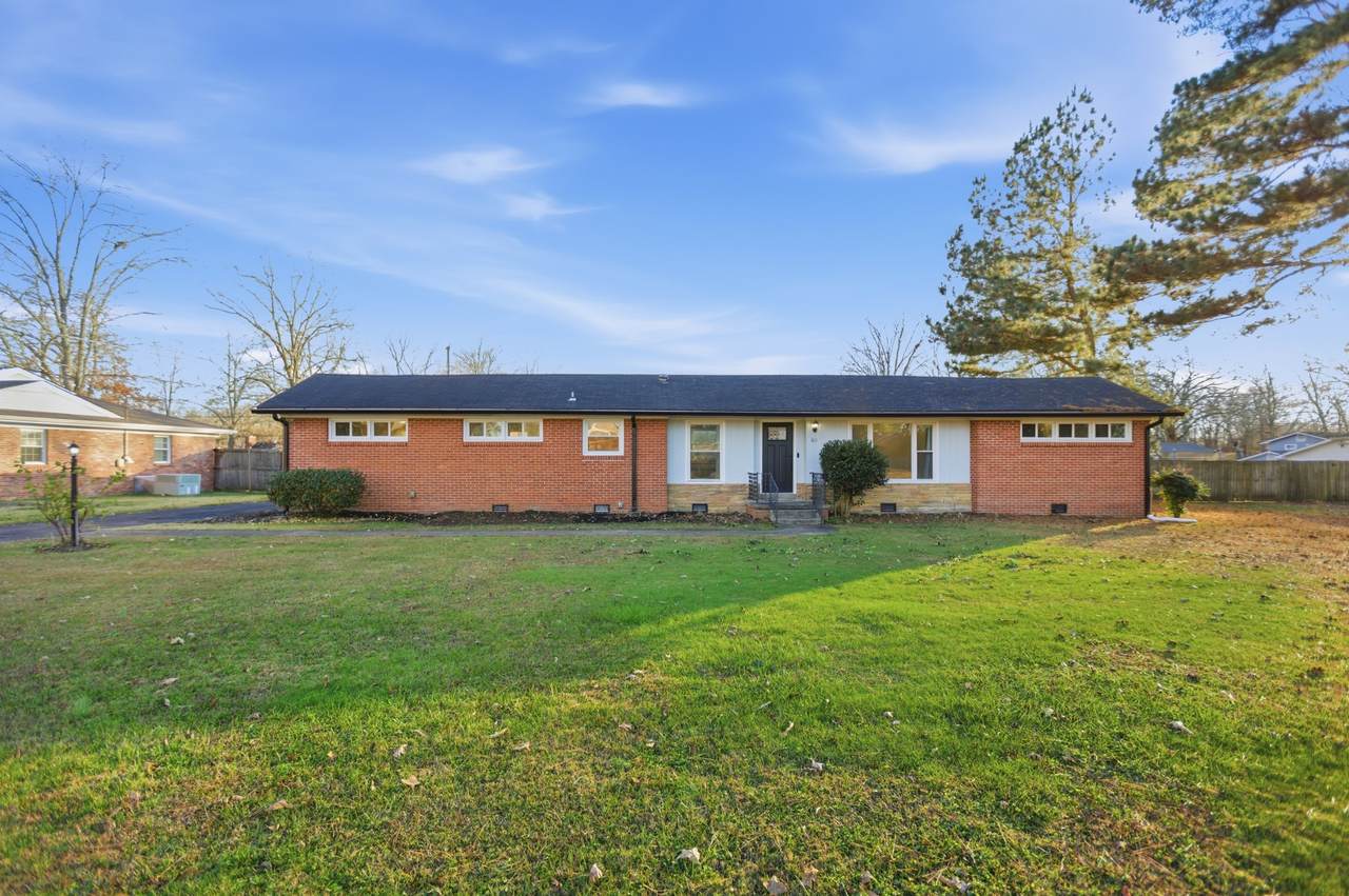 611 Bragg Cir - Photo 1