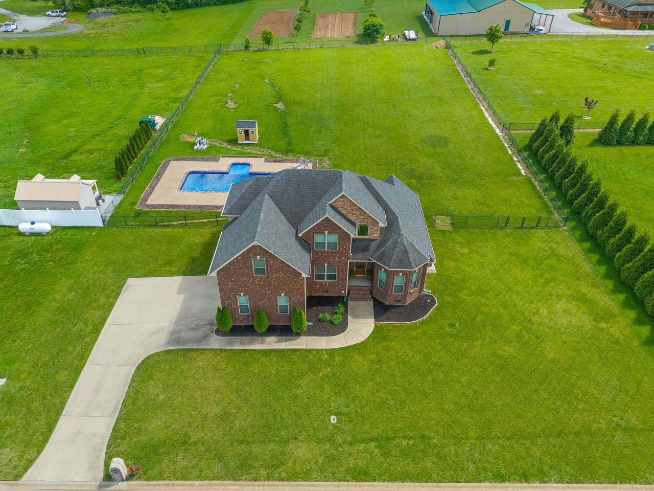 1514 Chapel Ridge Rd - Photo 1