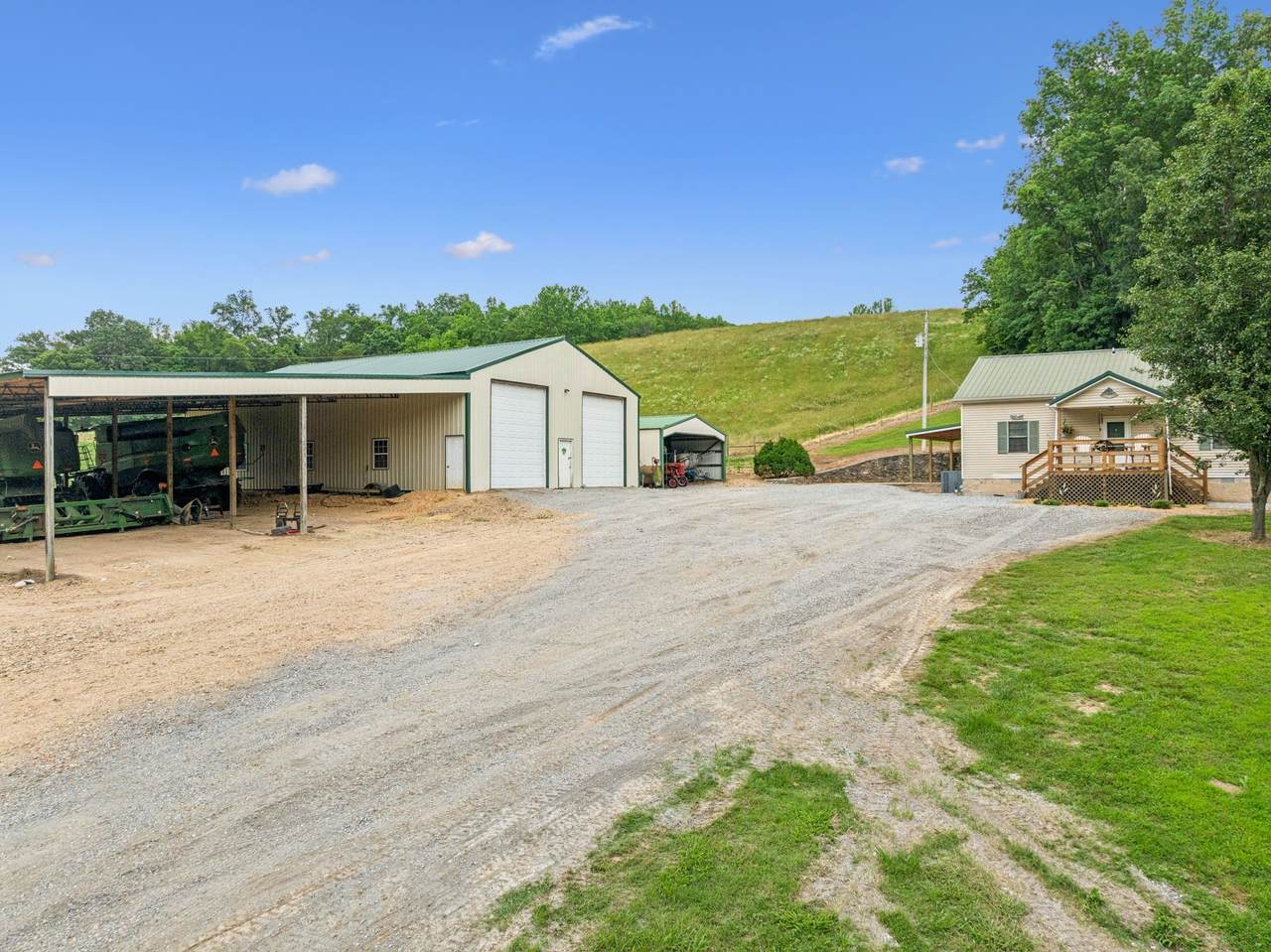 8663 Dog Creek Rd - Photo 1