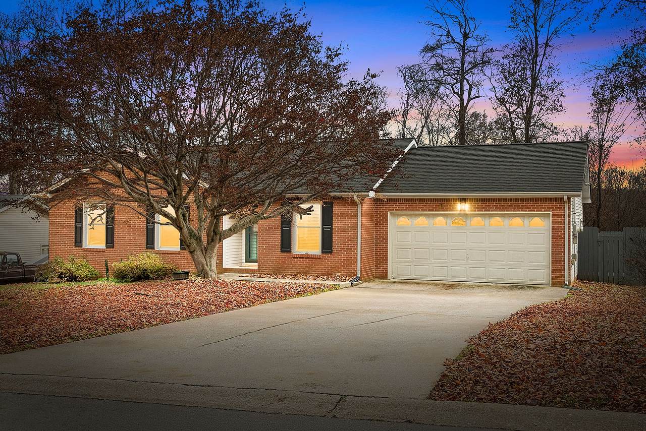 429 Sarah Dr - Photo 1