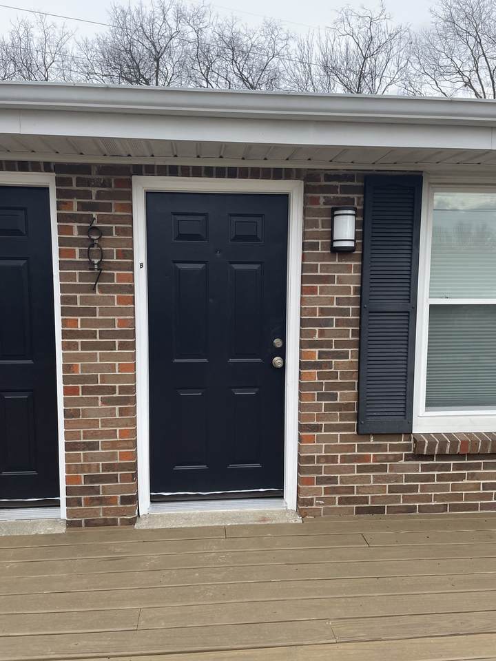 607 Gailwood Ln - Photo 1