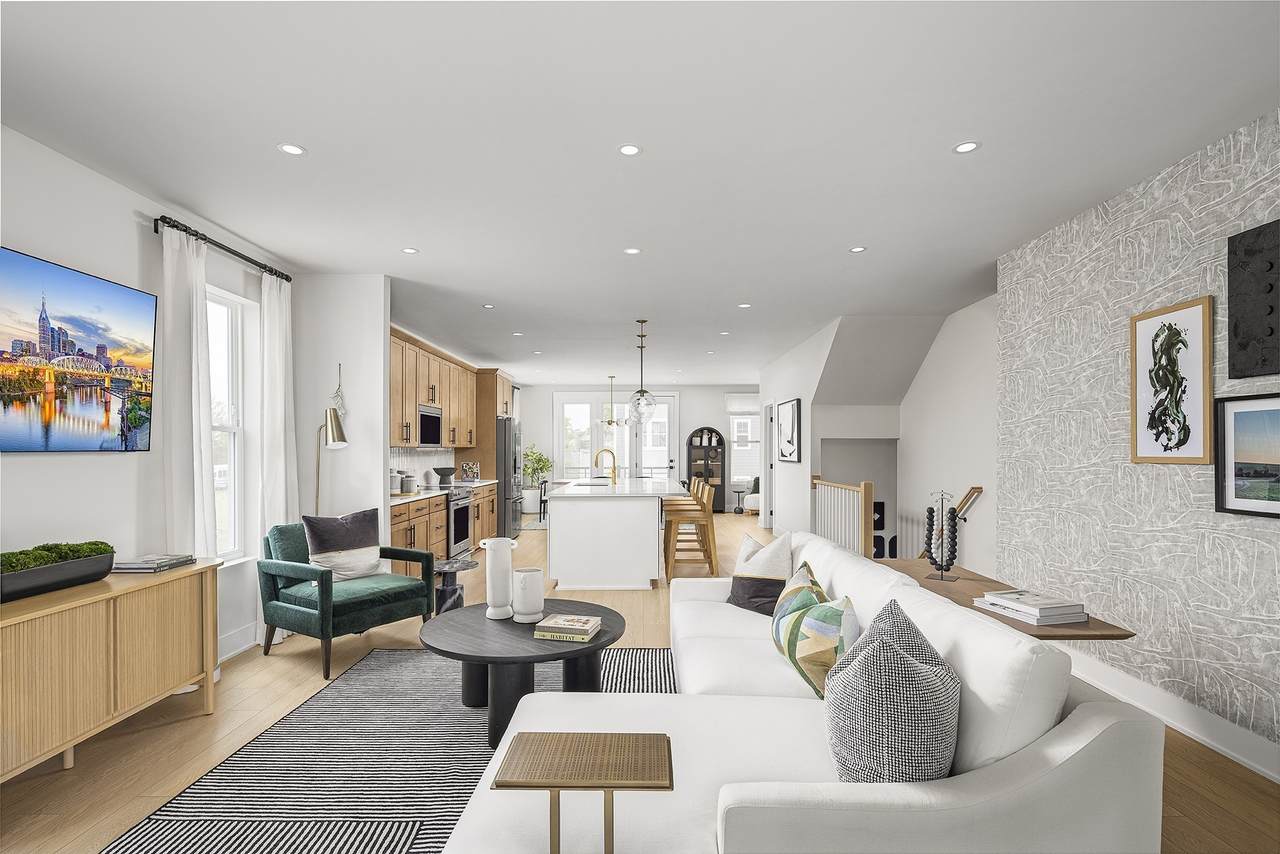 824 42nd Ave - Photo 1