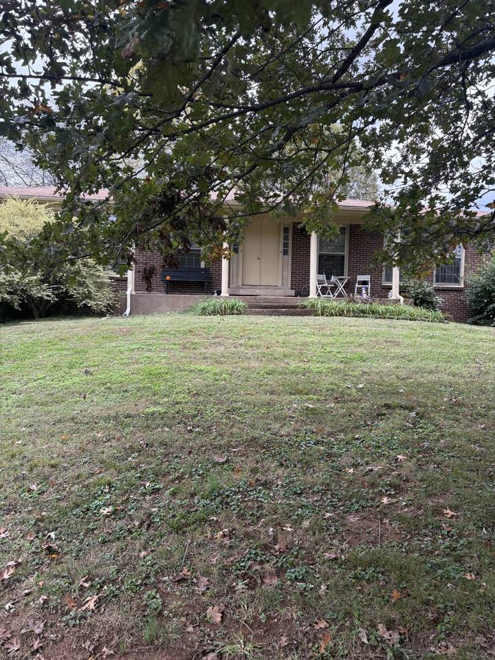 661 Atlanta Dr - Photo 1