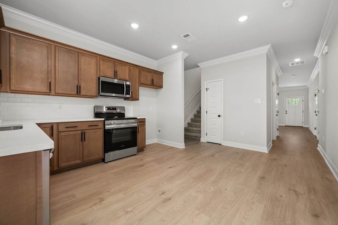 613 Rohan Dr - Photo 1