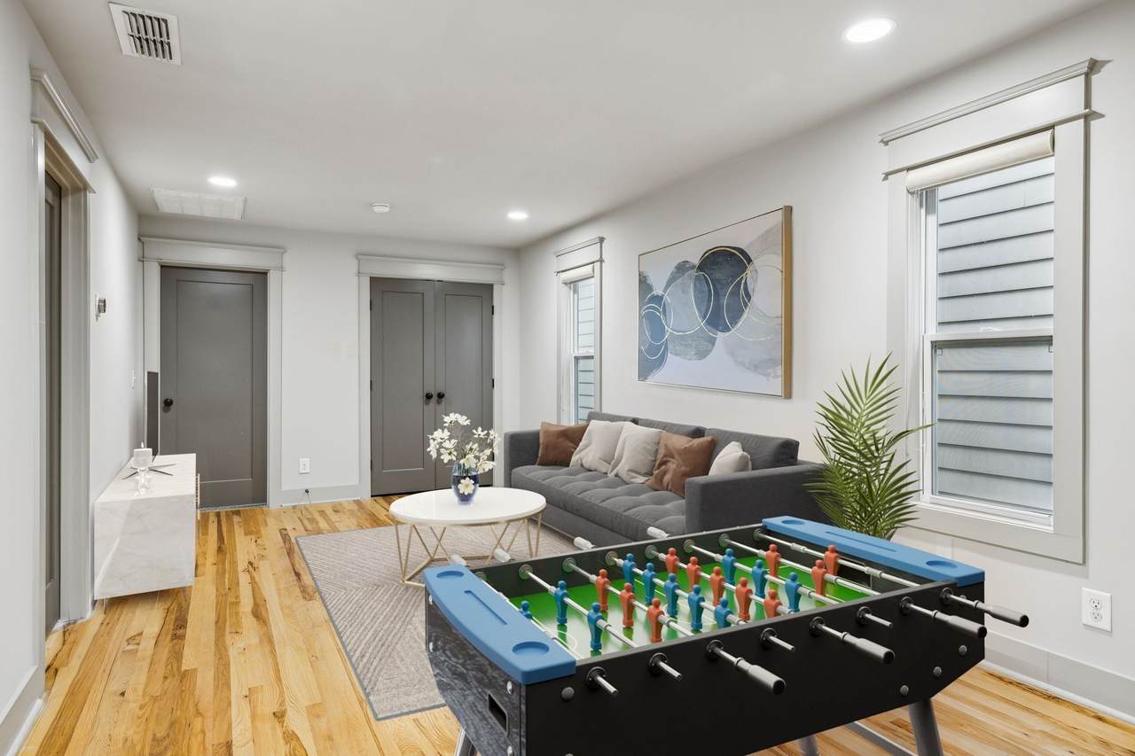 1203 Chester Ave - Photo 1