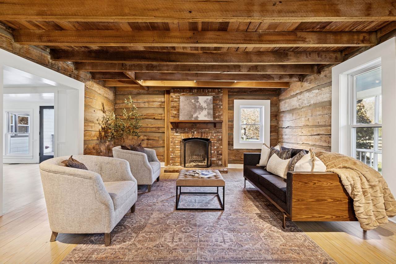 5467 Pinewood Rd - Photo 1