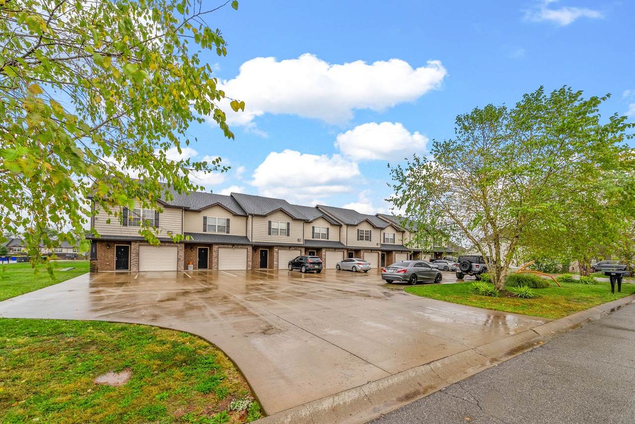 133 Melbourne Dr - Photo 1