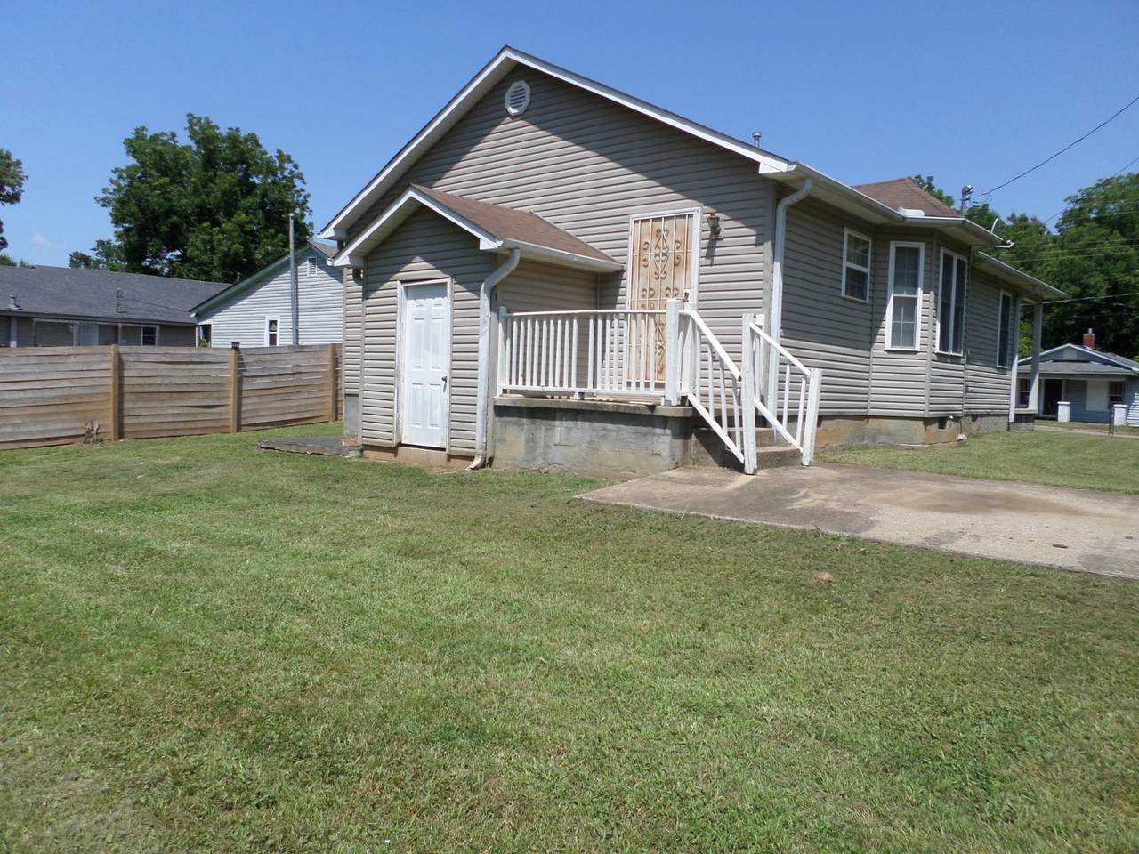 https://bt-photos.global.ssl.fastly.net/nashville/1280_boomver_2_RTC3057078-1.jpg