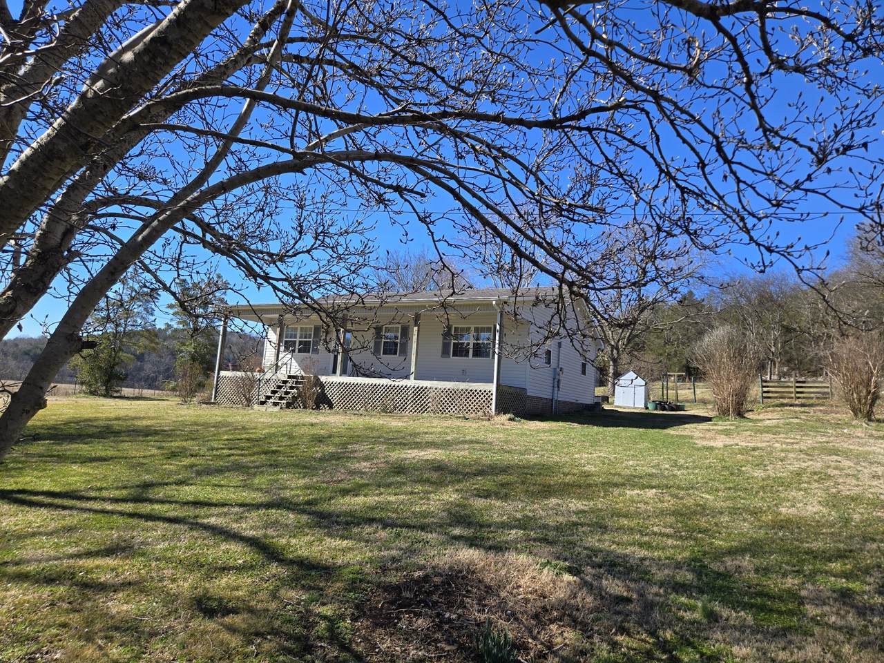 329 Cavender Rd - Photo 1