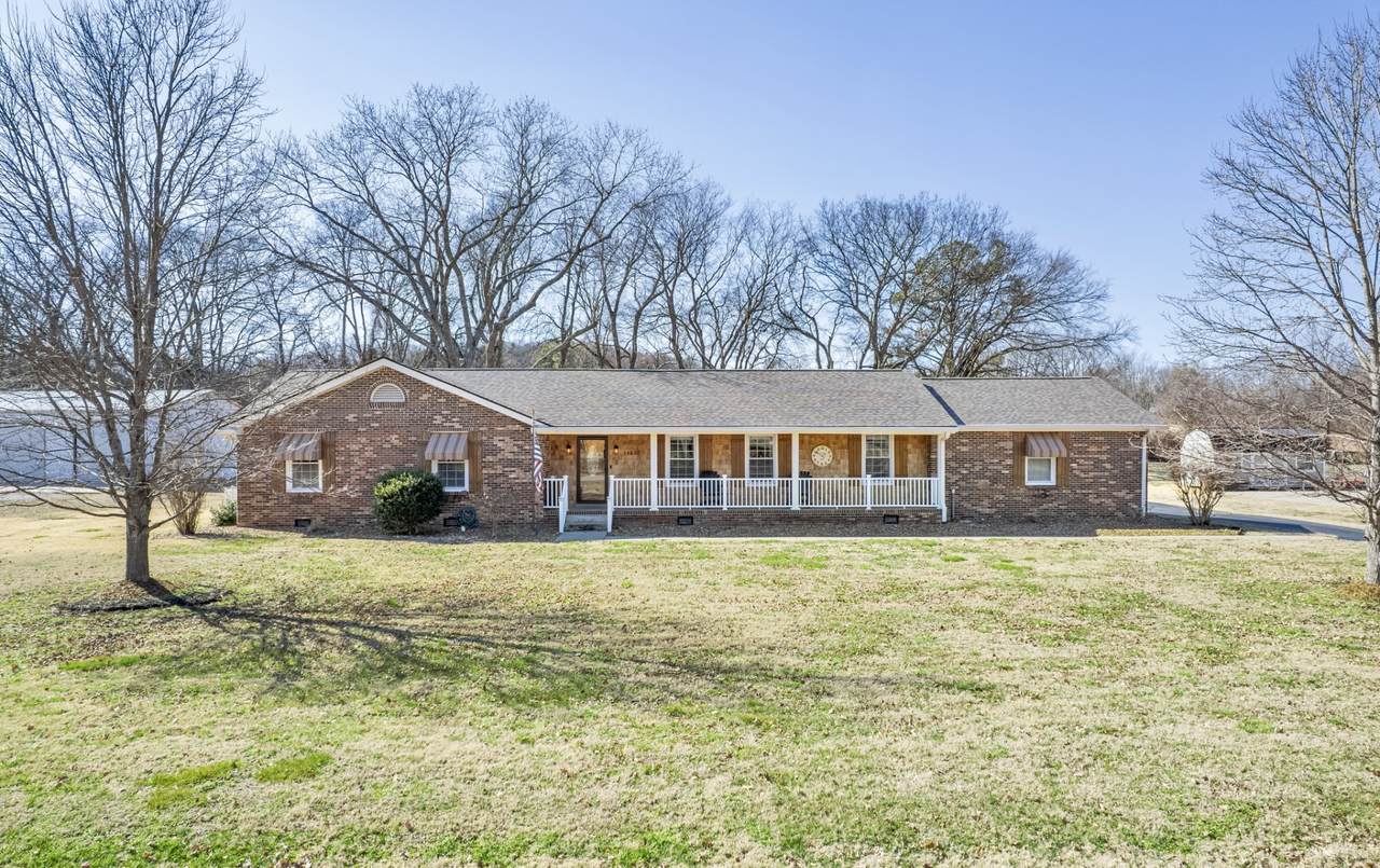 1002 Shannon Ln - Photo 1