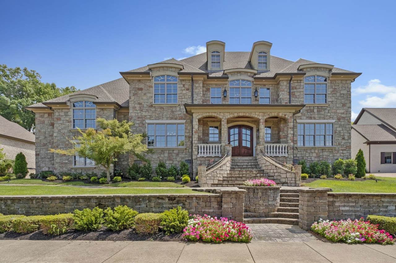 201 Higginson Pl - Photo 1