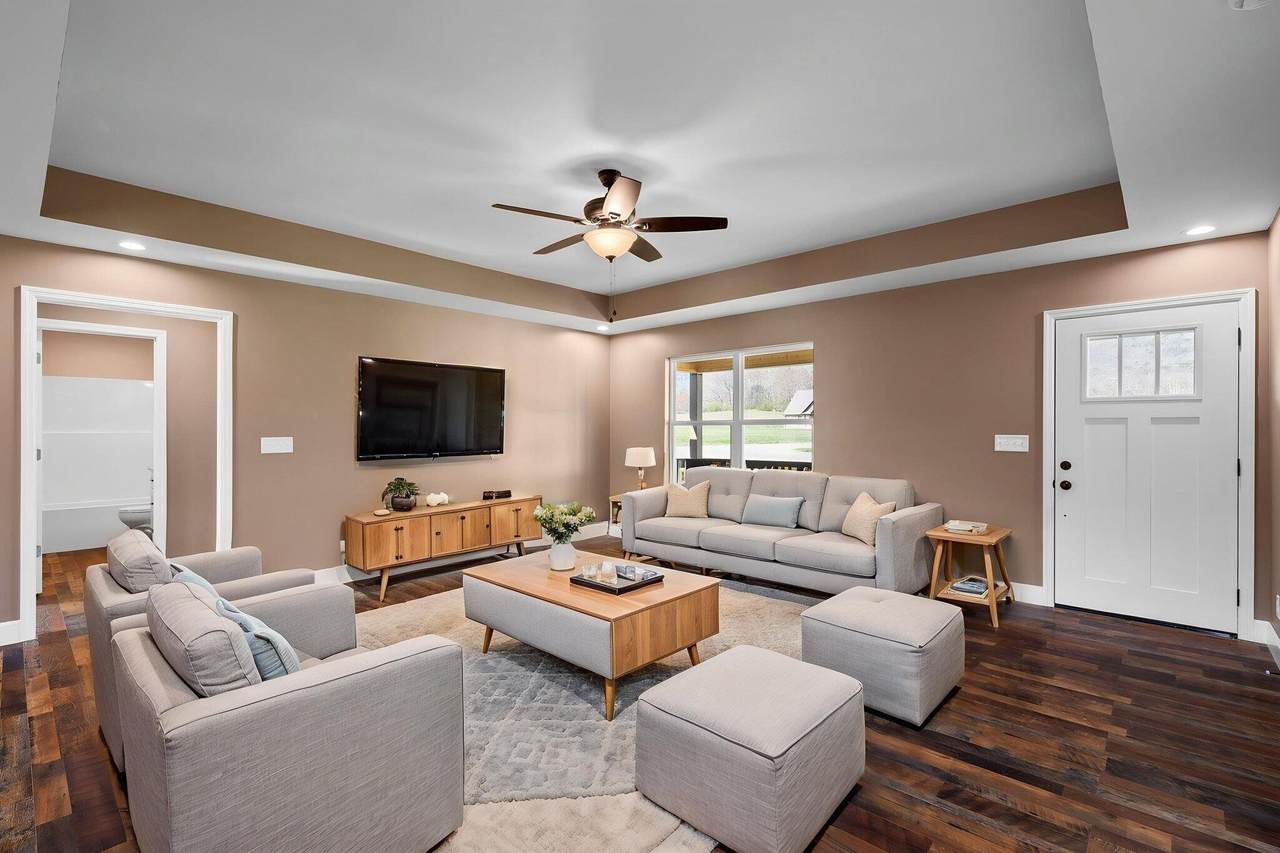 https://bt-photos.global.ssl.fastly.net/nashville/1280_boomver_2_RTC3122922-1.jpg