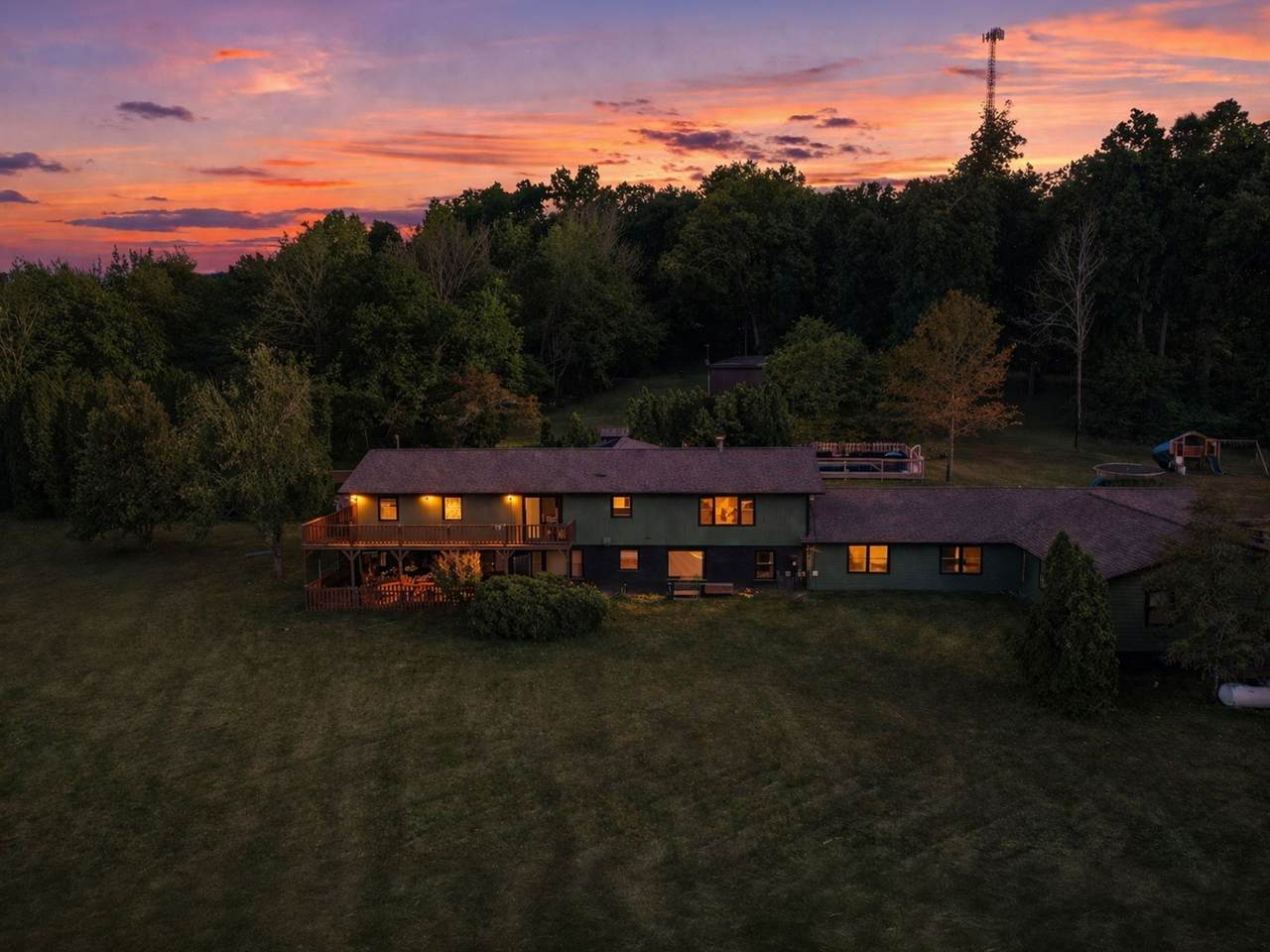 305 Ridgewood Dr - Photo 1