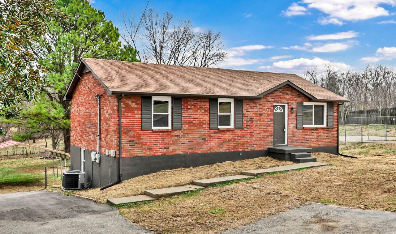 786 Pollard Rd - Photo 1