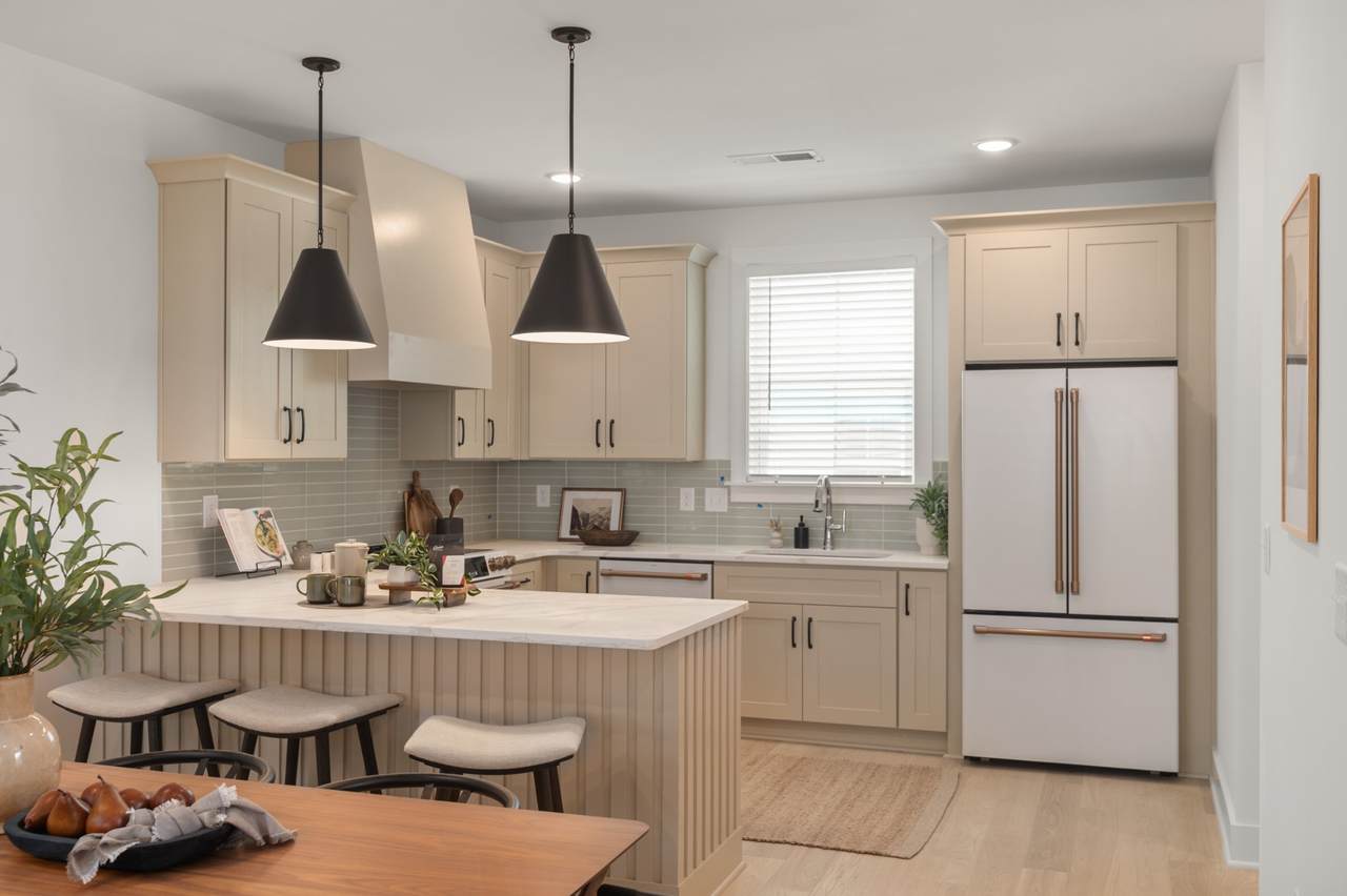 177 Chadwick Ct - Photo 1