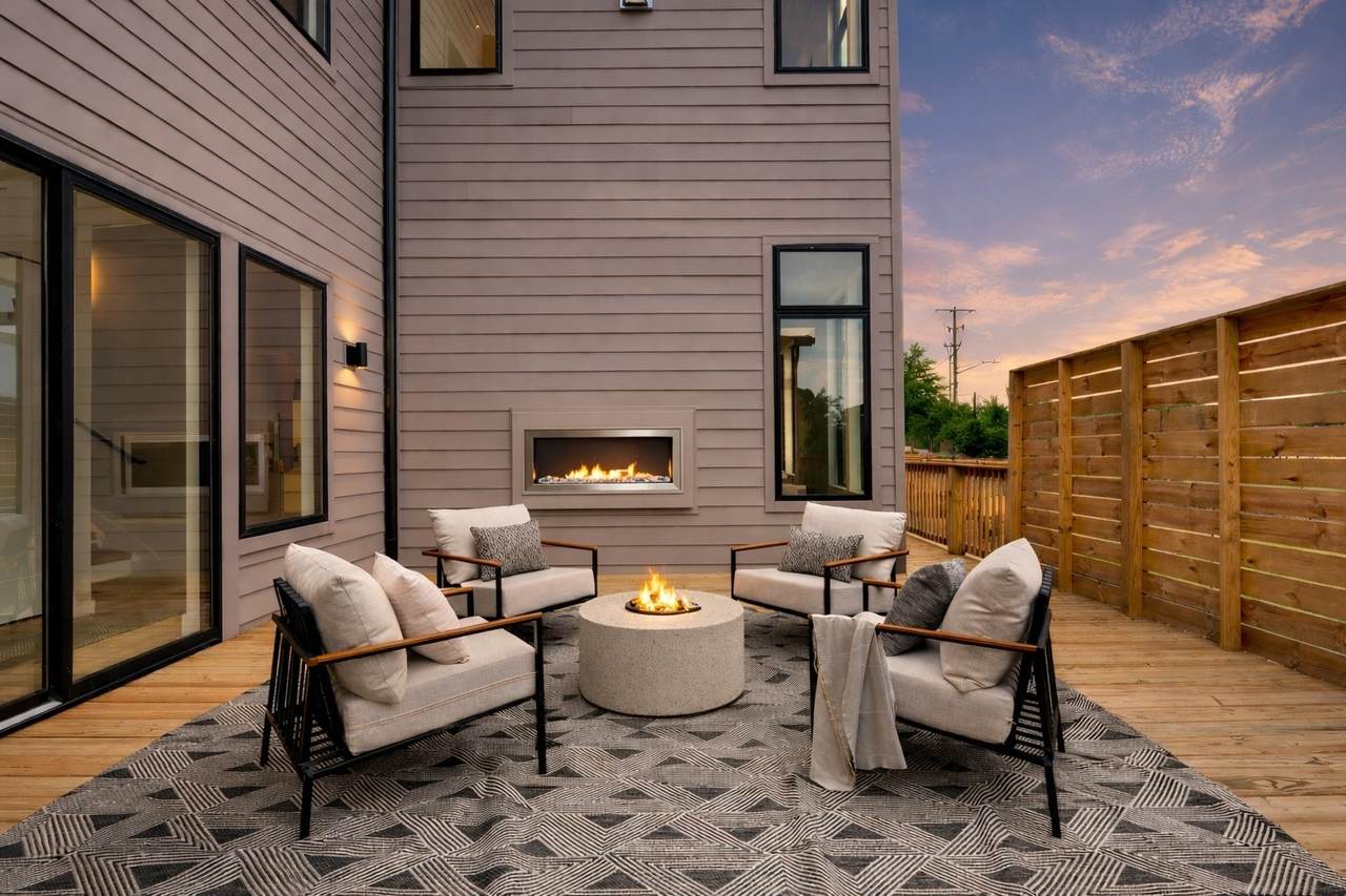 1008 Douglas Ave - Photo 1