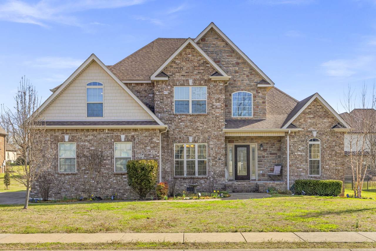 528 Piccadilly Dr - Photo 1